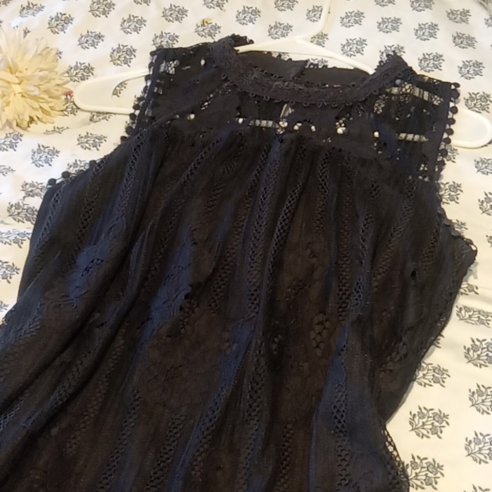 Pretty Black Lace  Top - Picture 10 of 16